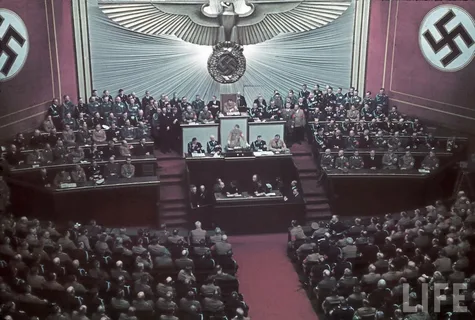 Внутри Третьего Рейха